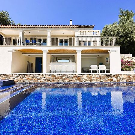 La Mandragora, Belle Villa Pour 6 Personnes Avec Piscine A Debordement Et Vue Mer A La Londe-Les-Maures Kültér fotó